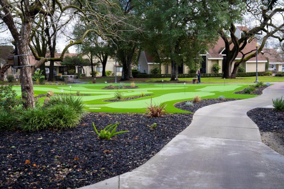 O'Connor Woods putting green